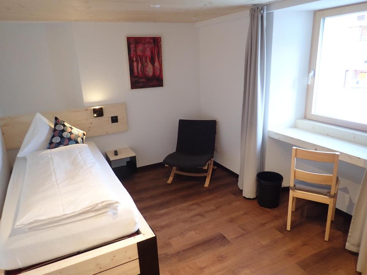 Hotel Furka Oberwald Esterno foto